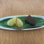 Kyoukaiseki Minokichi - 水物(りんごの甘露煮、羊羹)