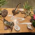 郷土料理ともん - 鮎の塩焼き・オイカワの串焼き