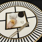 クイントカント - 小菓子と食後のお飲み物