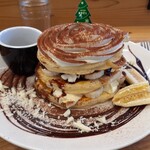 LIKO CAFE - 12月限定　ティラミスパンケーキ　スタンダードなバタミル生地　1350円税込。