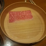 瀬里奈 - 鹿児島県産の特選牛サーロインのしゃぶしゃぶ肉・その8です。