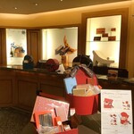 ラ･メゾン･デュ･ショコラ - 内観 右奥