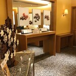 ラ･メゾン･デュ･ショコラ - 内観 左奥