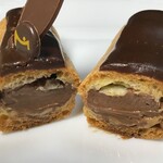 ラ･メゾン･デュ･ショコラ 丸の内店 - エクレール ショコラ 断面