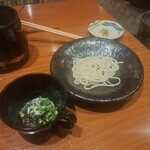 瀬里奈 - しゃぶしゃぶのスープで調理する前の五島うどんと、搾菜です。