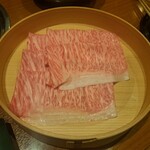 瀬里奈 - 鹿児島県産の特選牛サーロインのしゃぶしゃぶ肉・その4です。