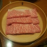 瀬里奈 - 鹿児島県産の特選牛サーロインのしゃぶしゃぶ肉・その3です。