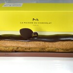 ラ･メゾン･デュ･ショコラ 丸の内店 - エクレール ショコラ 横