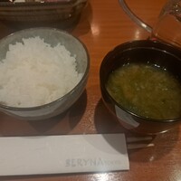 瀬里奈 本店 - 魚沼産コシヒカリご飯と、お味噌汁の2ショットです。