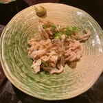 九州うまいもんと焼酎 芋蔵 - 豚肉の湯引き？かな。柚子胡椒と良く合い、美味しいです。