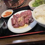 元氣七輪焼肉 牛繁 - 