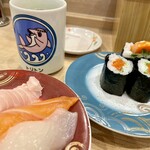 回転寿し トリトン - 上質なサーモン。どれを食べても美味しいです。あら汁もオススメ！