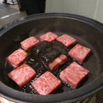 界 箱根 - 夕食　台のもの　明治の牛鍋　赤味噌仕立て　煮ます・・・