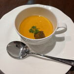 Maru'sTable - ~アミューズ~
      
      コンソメロワイヤル トリュフ風味