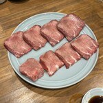 炭火焼肉ホルモンさわいし - 黒毛和牛特選タン