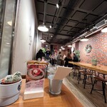 Zenith Brunch & Cocktails - 店内