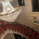 メゾン ド ミュゼ - 洋風の建物のシャンデリアは憧れの空間