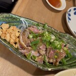 百笑家 - 地鶏ももタタキ550円