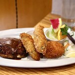 ツムギ キッチン - ハンバーグステーキ&カニクリームコロッケランチ＋かきフライ２個