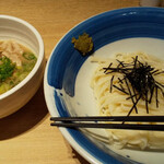 Tenobe Udon Suizan - 柚子山椒の肉つけうどん