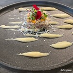 カーサ・デル・チーボ - 桜肉のアッフミカータのタルタル 卵黄ソースと根セロリのピュレ