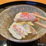 らん亭～ 美日庵 - たらば蟹と海老芋の素揚げに白胡麻だれ