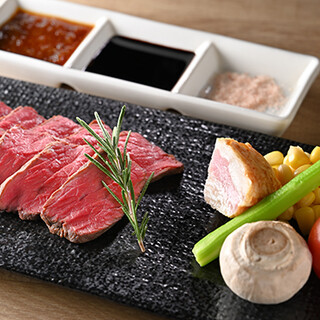 Enjoy with oil-free sauce ◆ Sous vide roasted Japanese black beef