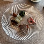 中国飯店 麗穂 - 焼き物入り特製前菜盛り合わせ