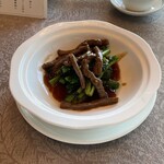 中国飯店 麗穂 - 和牛細切りと季節野菜のあんかけ