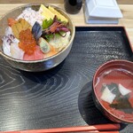 小松水産の海鮮丼 - 