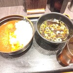そば処 めとろ庵 - カレー丼（スープ付き）