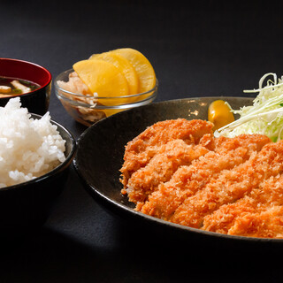Lunch is reasonable starting from 780 yen