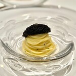 228949976 - 
