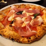 Il Pizzaiolo - マルゲリータ生ハムのせ 1,980円