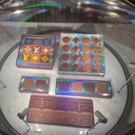 スガラボヴィー - お土産にも素敵な綺麗なチョコさんたち