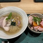 あら炊き中華そば たか田 - 淡麗あら炊き中華蕎麦塩＆チャーシューめし