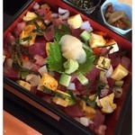 佳緒 - 海鮮ばらちらし
      2013.12