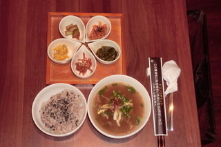 Korean Dining SAI - コースのお食事[牛肉のスープ]