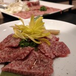 老舗精肉店直送 千種焼肉 飛騨牛の奴隷 - 