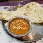 スバーアランバ - チキンザールフライ1000円、ナン300円