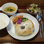 キッチン ブルー グローブ - マスターの配慮で、ご飯を付けてもらいました