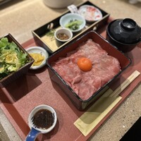 個室和食 肉割烹 吟次郎 品川駅前店 - 黒毛和牛サーロイン重