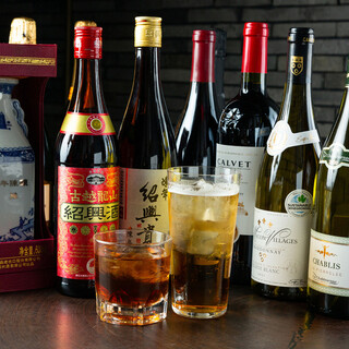 We have a wide variety of alcoholic beverages that go well with the food.