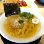 sushiraxa-mentsurikin - 貝煮干し魚介醤油らぁー麺＆赤酢握り5貫セット