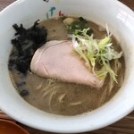 ラーメン イッケン - ネギと黒ばら海苔が合う！