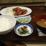 自由軒 - キモ定食