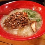 Burabo-Ramen - 人気の秘密。この肉がスパイシーで美味い！