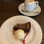 モンテ - ガトーショコラ、カプチーノ