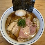 Penguin - 特製醤油ラーメン全部のせ