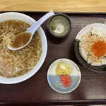 津軽旨米屋 - 中華そばとミニ津軽海峡の鮭イクラ丼セット